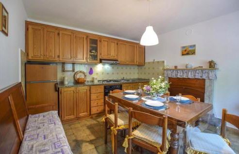 2 Bedroom Amazing Home In Massarosa - Foto 16