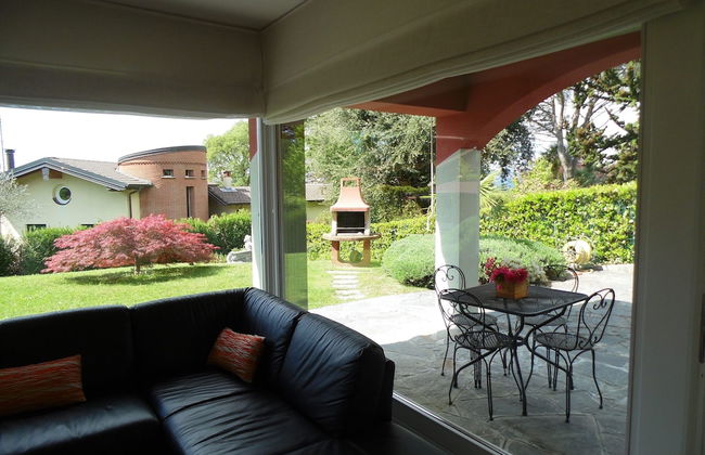 Fabulous Villa in Barasso near Lake - Photo 10