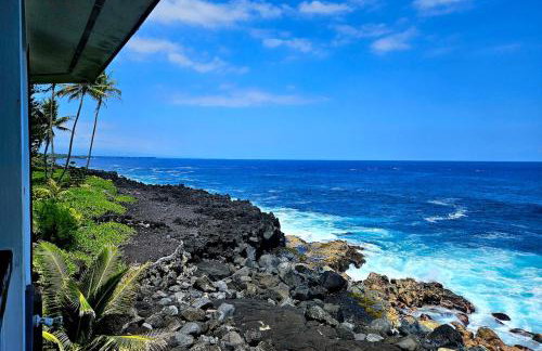 Breathtaking Oceanfront Home on Lava Rock Beach - Photo 4