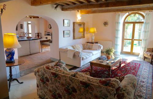 Villa Calcina, Beautiful Tuscan Farmhouse - Photo 17