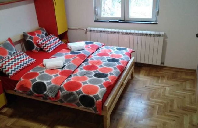 Lovely 2-bed Apartment in Novi Sad - Photo 10