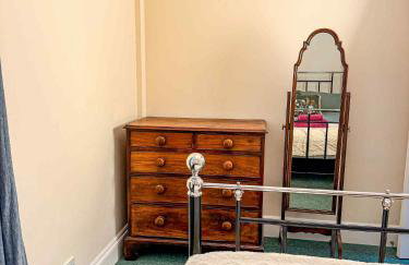 Three Bedroom Bungalow ideal for families or contractors Highbridge - Photo 32