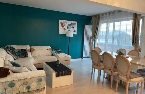 Bel appartement spacieux et lumineux de 100m2 au 3e étage avec ascenseur -A 5mn à pied du parc des expositions congrès de Dijon et ENG et 10mn du centre ville place Parking devant l'immeuble - Foto 24