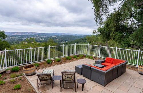 Mid-Mod Hilltop Retreat Views & Local Wildlife - Foto 58