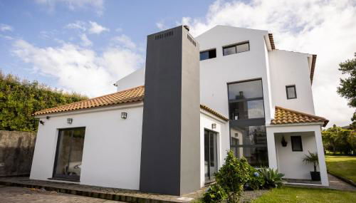 Countryside house with a pool and fireplace - Photo 5
