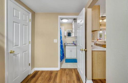 Beautiful & Cozy Home on a Canal in Hudson, FL! - Foto 28