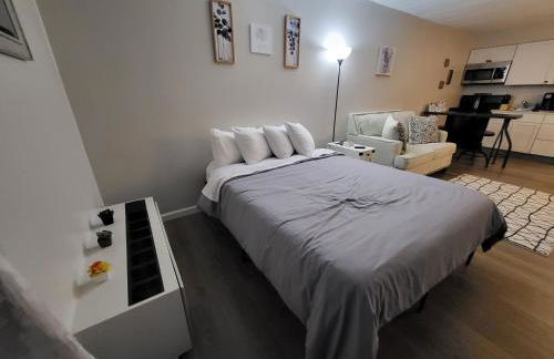 Cedar Lodge Condo with Lake Winnipesaukee Views; close to Weirs Beach!! - Foto 7