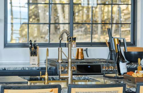 TreeTops of Lake Michigan Beach Front and Spa Family Home - Foto 13