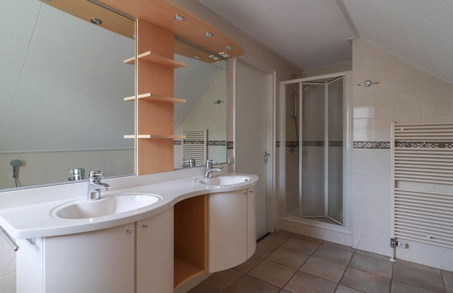 Spacious Villa in a Holiday Park in Makkum - Foto 15