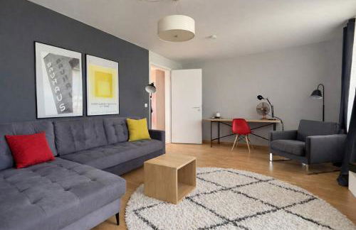 COOLEST Apartment in Berlin, easy Check-in, near BER Airport - Quiet&Cozy Penthouse - Photo 2