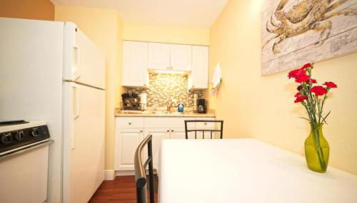 Cozy Canaveral Beach Condo! Next to NASA Launch Site - Foto 3