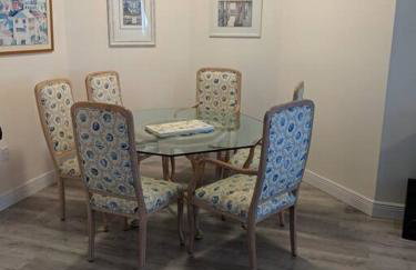 Luxurious, family-friendly 3BR condo on the water - Foto 10