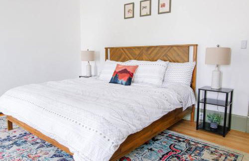 Expansive Victorian close to Saratoga Springs and Lake George - Foto 9