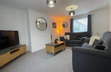 The Den - by Caithness Luxury Apartments NC500 - 2 Bedroom holiday home - Sleeps Work teams upto 2 & holiday makers upto 4 - BUDGET FRIENDLY FOR LONG STAY TRADES - CONTACT US - - Foto 1