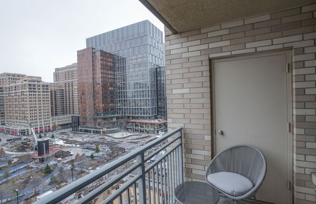 Great Condo at Pentagon City - Photo 58