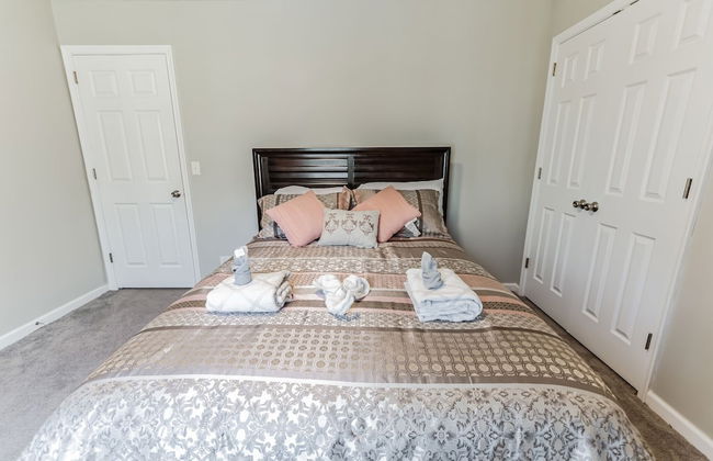 Pocono Retreat: Lake, Firepit, Bbq, Gameroom, Ski 4 Bedroom Home by RedAwning - Foto 10