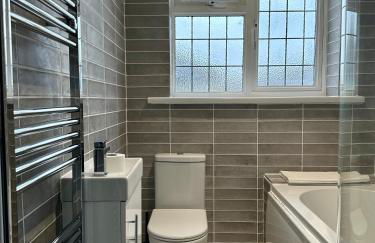 Clover lodge Portsmouth luxury home with off road free parking - Photo 26