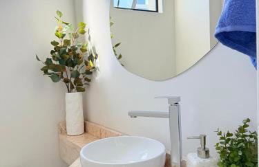 Apartamento moderno, a 200 metros da praia com pátio,piscina e churrasqueira privativa 2 vagas de garagem - Foto 13