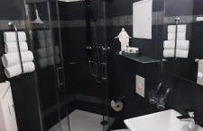 Exklusive Ferienwohnung Agnes in zentraler Bestlage von Zeitz! Vollausgestattet, freie Parkplätze, Magenta-TV, Highspeed WLAN, Fahrstuhl - Foto 16