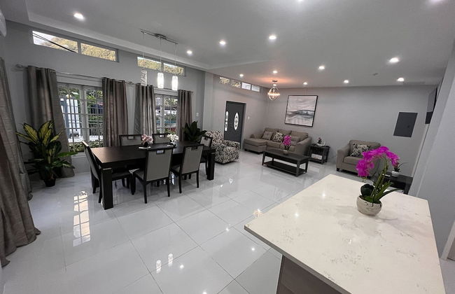 Glencoe Townhome With Loft Jacuzzi and Pool - Foto 2