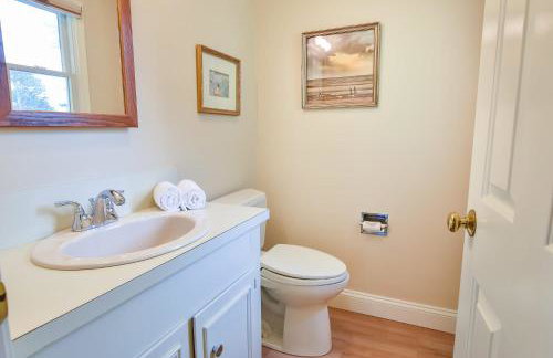 Sunroom Mins to Beaches Views of Marsh - Foto 26