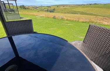 Luxury Glamping Pod sleeping 4 with 2 bedrooms and Private Hot Tub BBQ Ballycastle North Coast Pod 1 - Foto 57