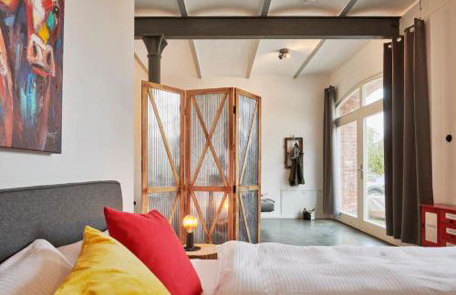 re~barn - Modern Country Stay - Photo 23