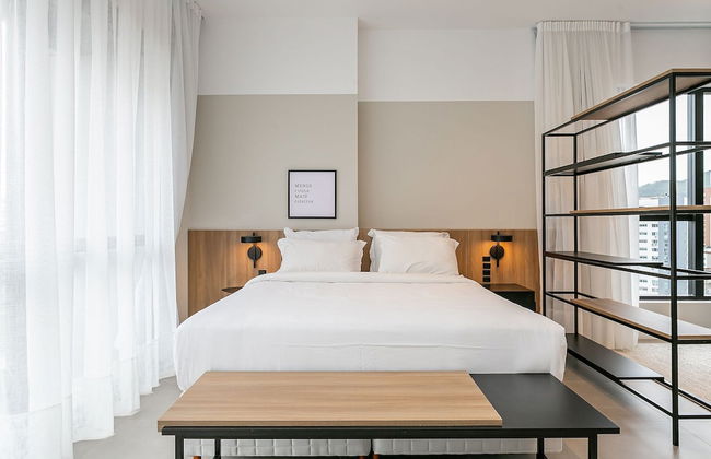 Studios Tower by Viva - Prédio com piscina e estacionamento no centro de Floripa - Foto 16