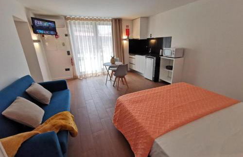 Chalé Esmeralda - Charming Studios in Calheta Beach - Foto 17