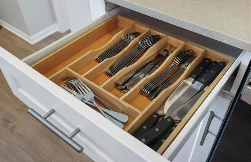 Luxury Living in N Park, 2BR, King Beds, Parking - Foto 13