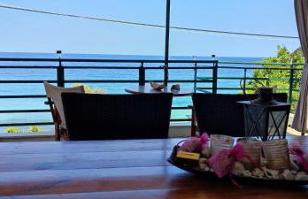 Kamari Guesthouse - Photo 5