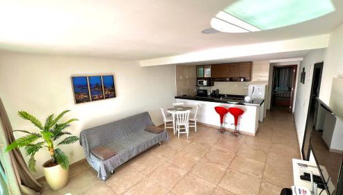 Apartamento Com VISTA PARA O MAR, Com Estacionamento, Portaria 24h, Cozinha Completa, Ar Condicionado, Wi-Fi 120mbps, Smartv e Piscina - Foto 5, pet friendly