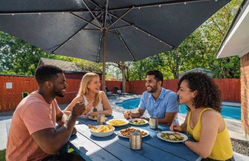 Amazing 4BR 2BA Winter Home with Pool & Game-Movie Room - Foto 43