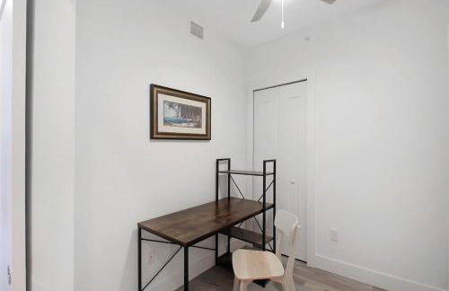 Luxury Condo Living on Sarasota Bay, Minutes From Downtown - Foto 27