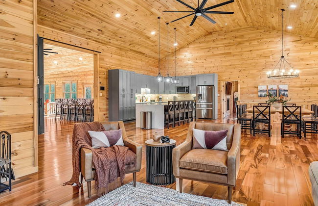 Grand Timber by Avantstay Indoor Pool, Sports Court, Game Room, & More! - Foto 16