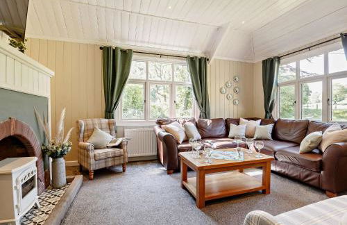 4 Bed in Llanfairtalhaiarn 88973 - Photo 5