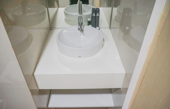 Studio Apartment at Tree Park Apartment - Foto 8