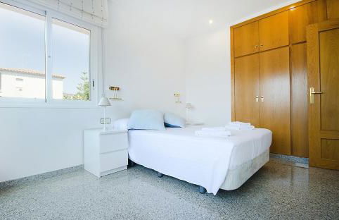 R11 Casa Blanca con gran jardin y piscina - Photo 30