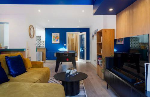 Designer Wandsworth flat -Hot Tub, PS5, Pool Table - Foto 1