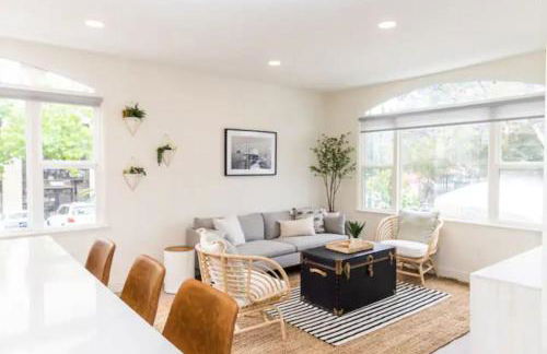 Cheerful 4BD Home in the Heart - Foto 3