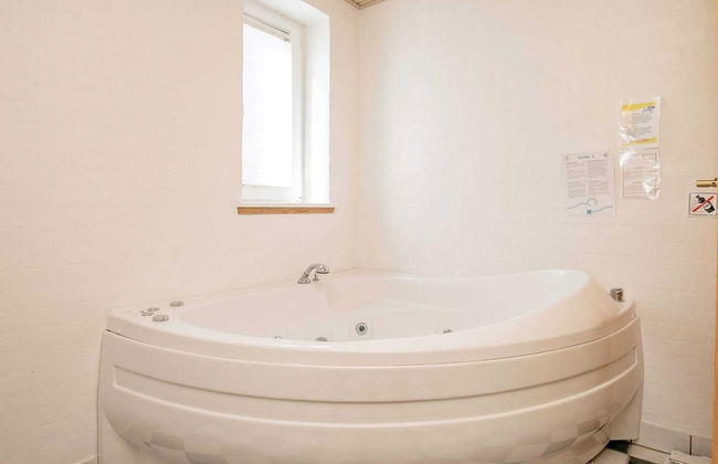 8 Person Holiday Home in Thyholm-by Traum - Foto 5