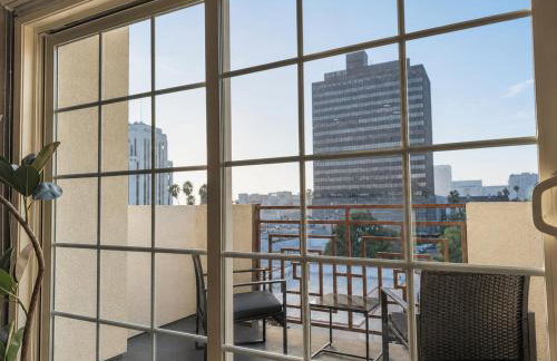 Bright & Spacious in Iconic LA Neighborhood Free parking - 10mins to Cedars - Foto 39