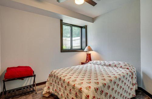 Dock, Fire Pit Historic Lakefront Cabin in Mercer - Foto 21