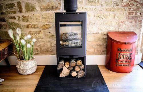 The Barn House - Swimming Pond,Jacuzzi,Chicks! - Foto 31