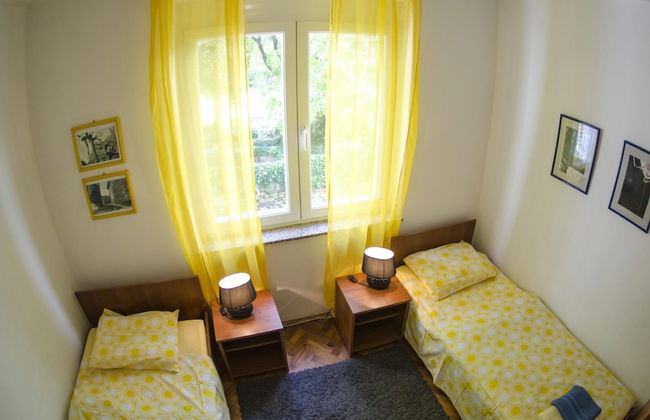 Bright and Breezy Apartment With Terrace and Sea View - Photo 5