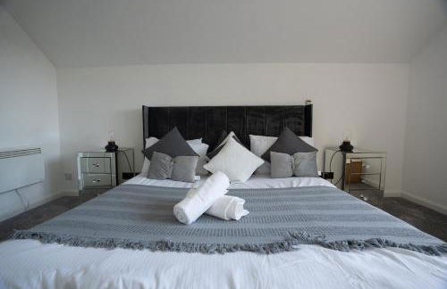 Brechin Getaway Luxury 3 bedroom house - Photo 5