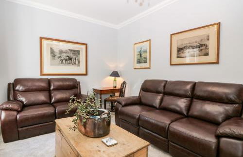 Courtyard Cottage - Photo 5