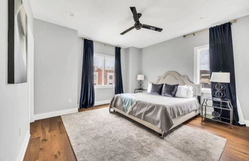 Luxury and Spacious Home with Private Garage and Fire Pit - Foto 26