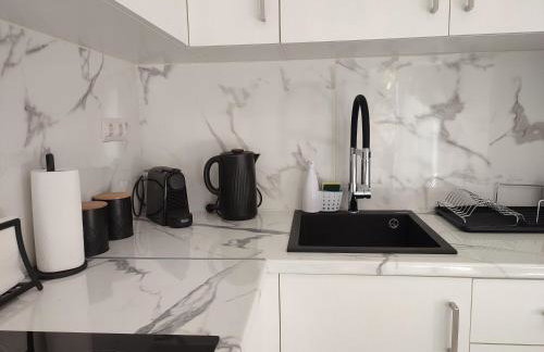 Elegant & Modern Apartment near to Athens Riviera - Foto 8