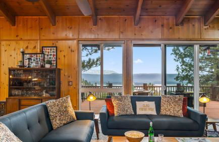 Scenic North Shore Stay w Games Near Snow Summit Lakeview Lodge by AvantStay - Foto 19